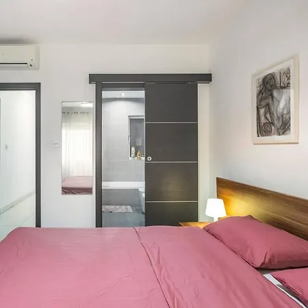 Apartament Beblow Flats *